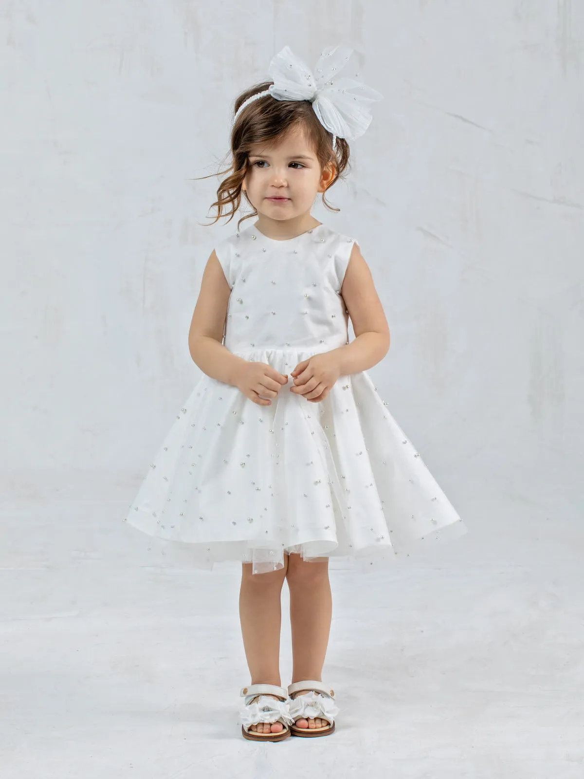 Girl's backless dress with pearls - KARINA